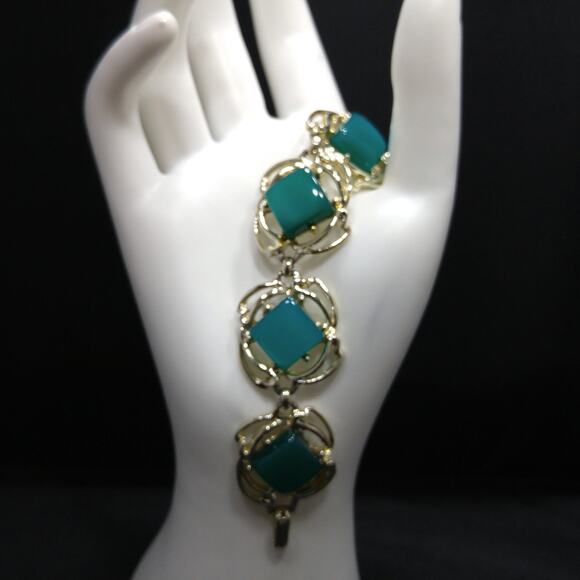 Vintage Moonglow Green Link Bracelet, Gold Tone, 1950s - Picture 10 of 10
